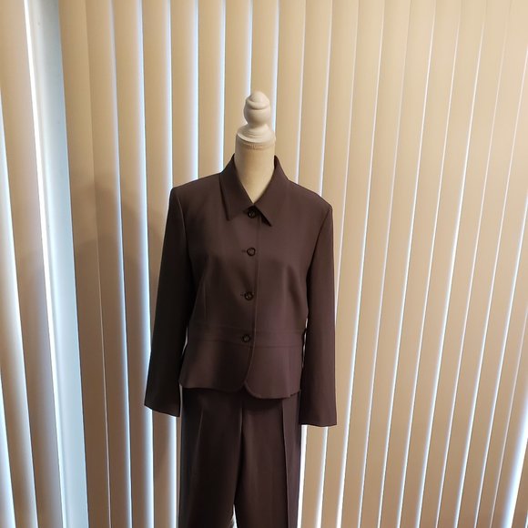 Talbots - Picture 4 of 5